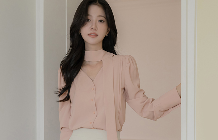 Tie Neck Pintuck Puff Blouse