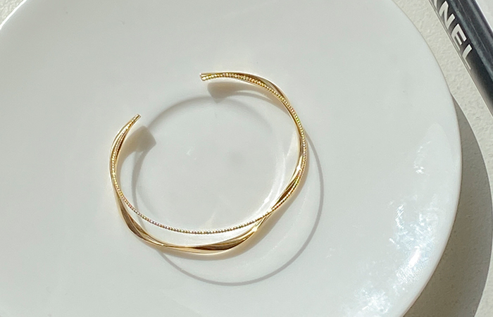 layered twist bangle