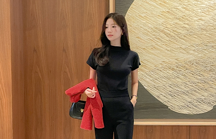 minimal Modal Half-Neck T-shirt