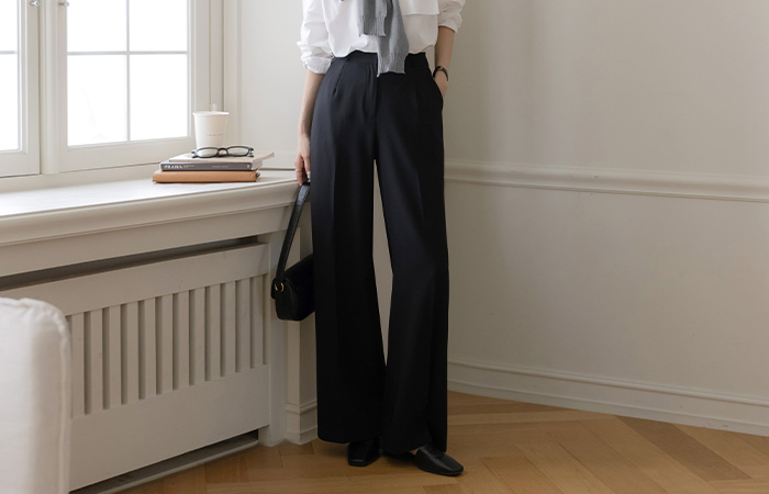 Pintuck wide fit Slacks