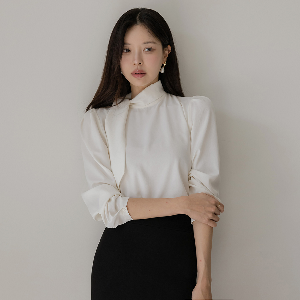 Feminine Scarf-Neck Puff Blouse