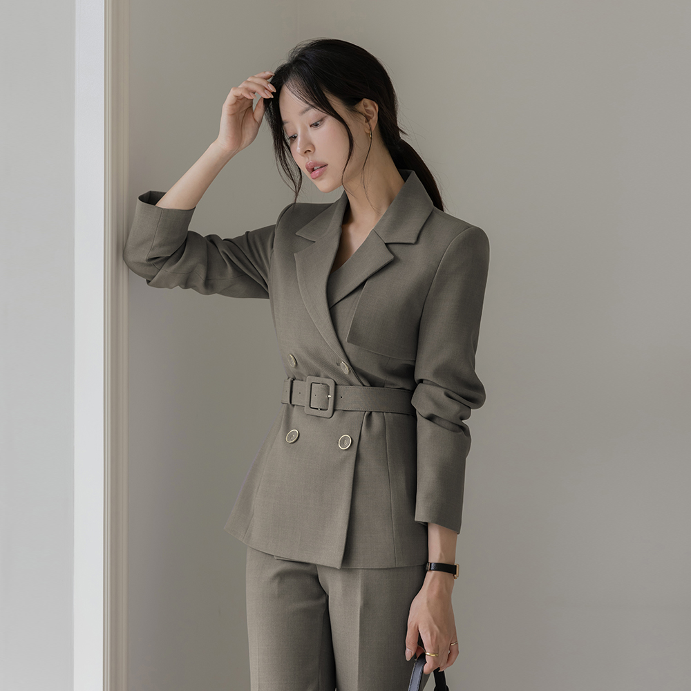 Jane Modern wing Set-up Jacket