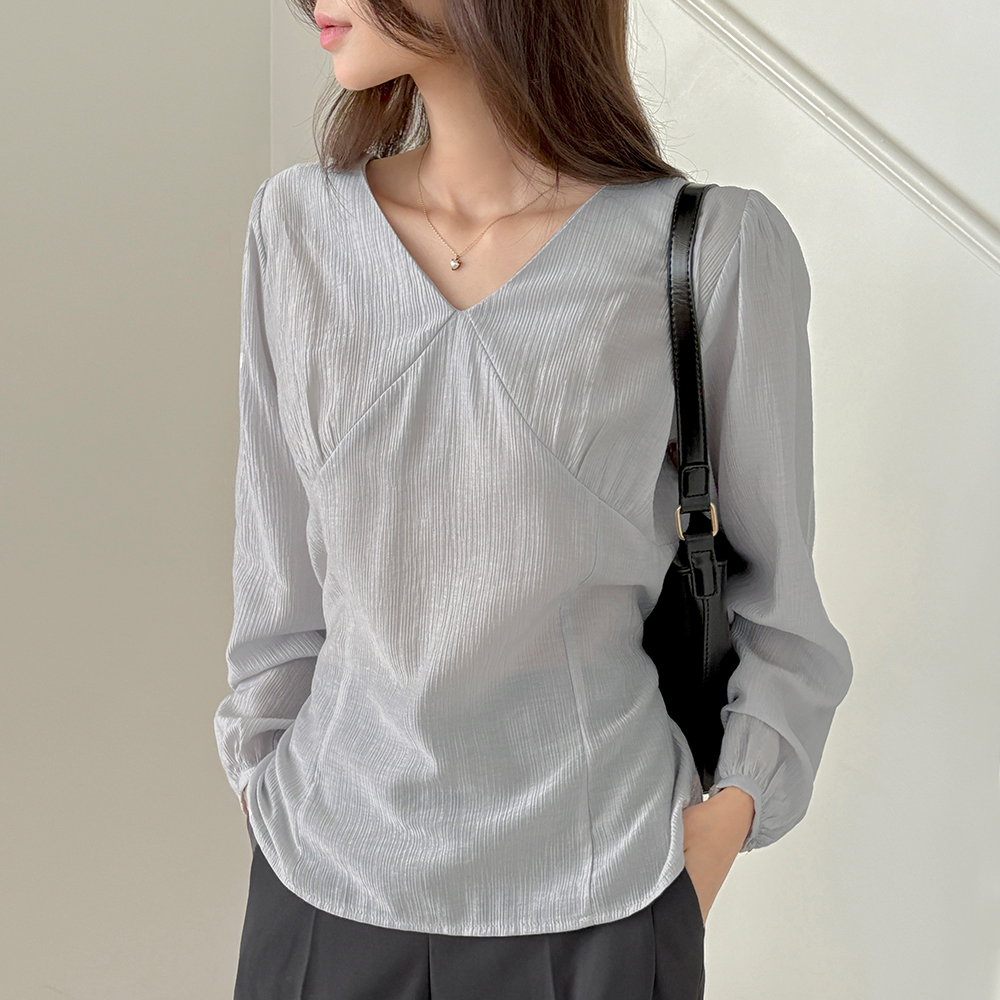 Cutting VNeck Back Ribbon Long-sleeve Blouse