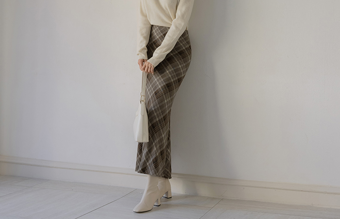 Check Slim Semi- Mermaid Long Skirt