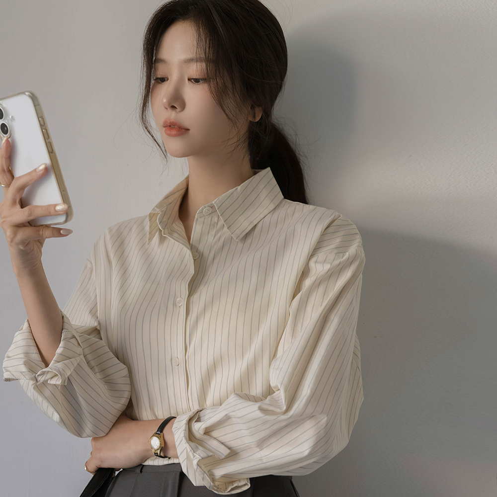 Stripe Semi- loose fit Shirt