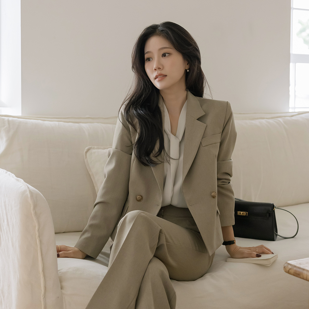 Semi- Crop Set-up Jacket