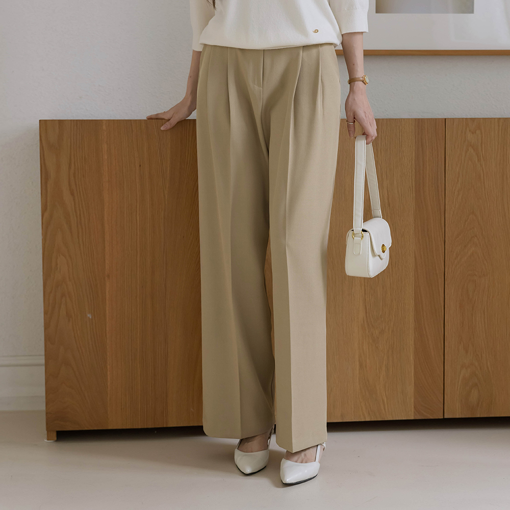 ODE pintuck wide fit Slacks