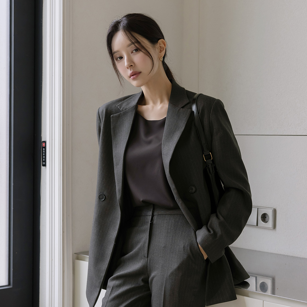 Stripe Semi- Loose Set-up Jacket