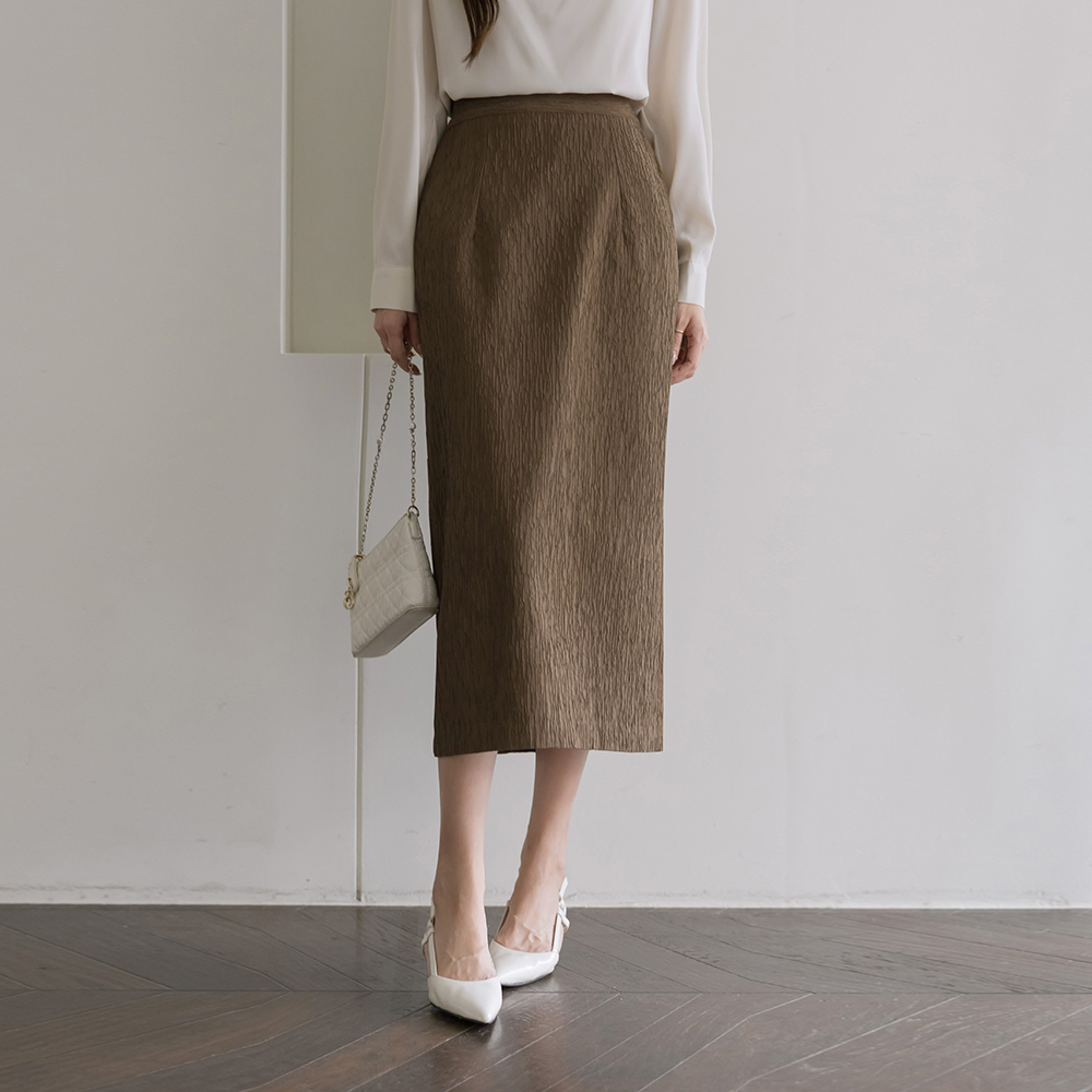 ODE Feminine Back Banding H-line Skirt