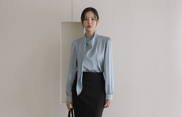 Skily Scarf-Neck Blouse