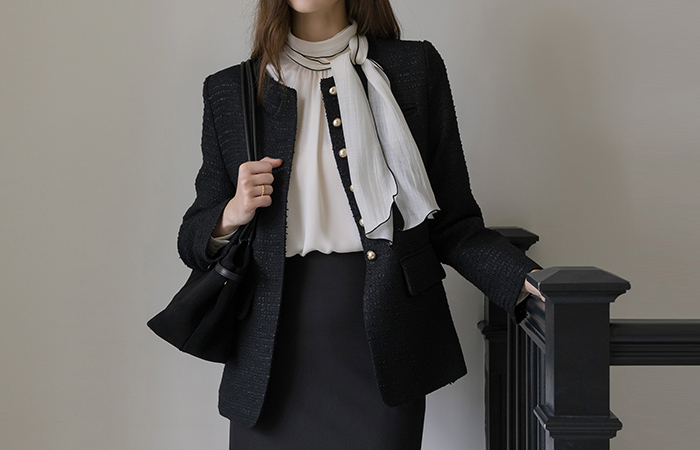 Mari Single Raund neck Tweed Jacket