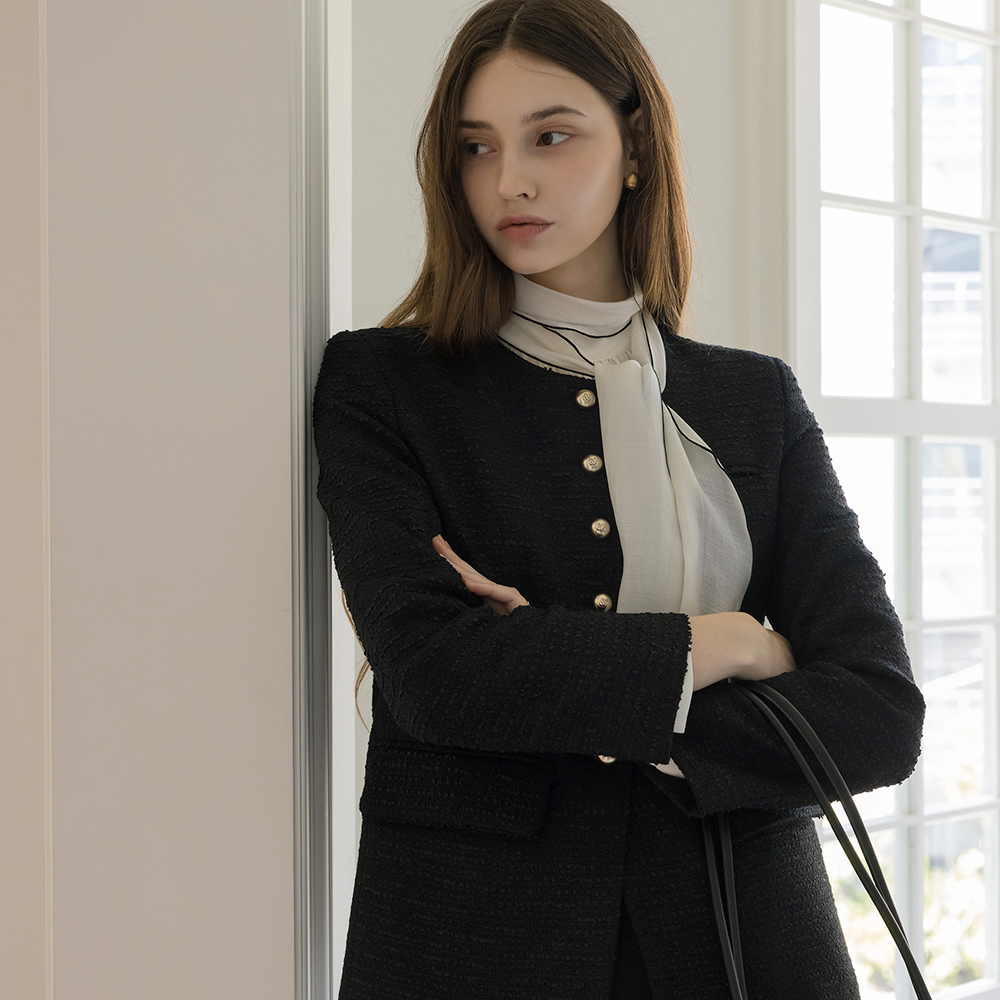 Mari Single Raund neck Tweed Jacket