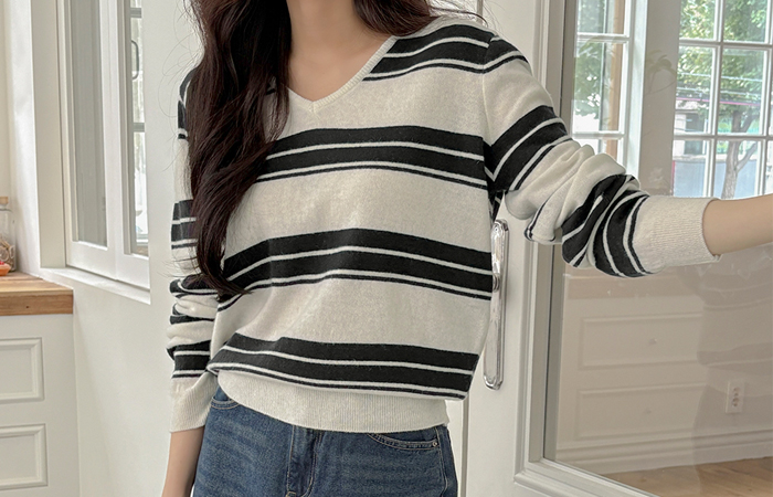 Cashmere&Fine Wool Stripe VNeck Knit