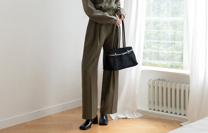pintuck wide fit Slacks