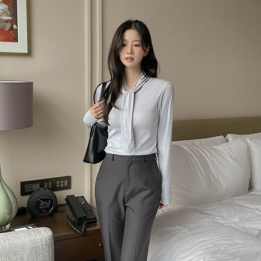 Tie Neck Mood Span T-shirt