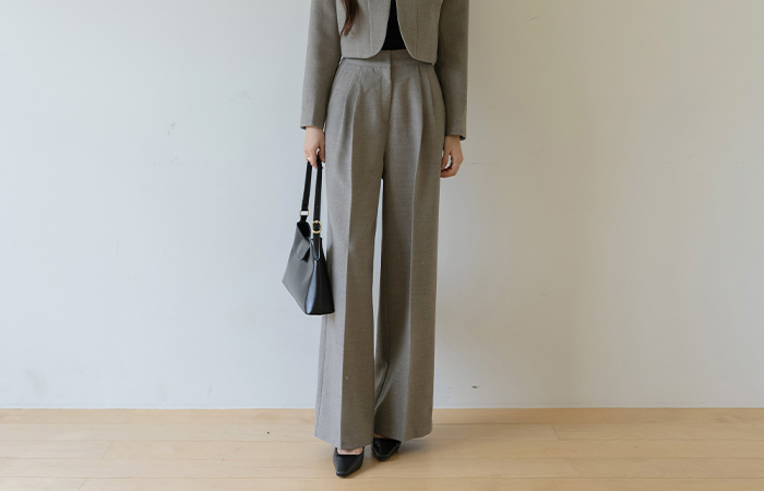 Modern Wool pintuck wide fit Set-up Slacks