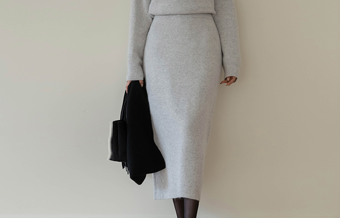Cozy raccoon Set-up Long Knit Skirt