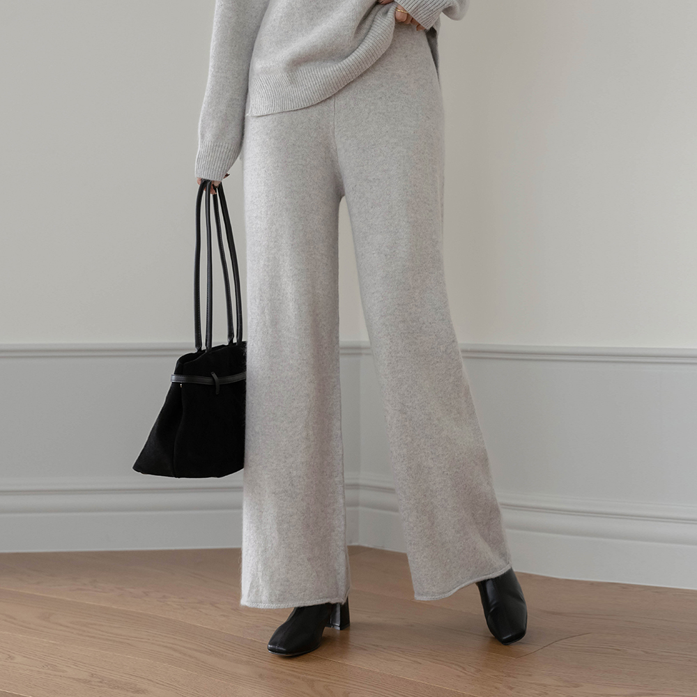 Cozy raccoon Slim Fit Set-up Knit Pants