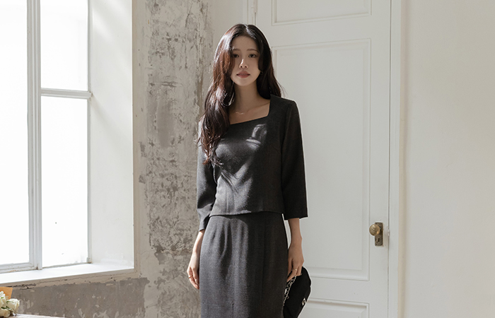 Mari Square Neck Capri Set-up Blouse(+Belt)