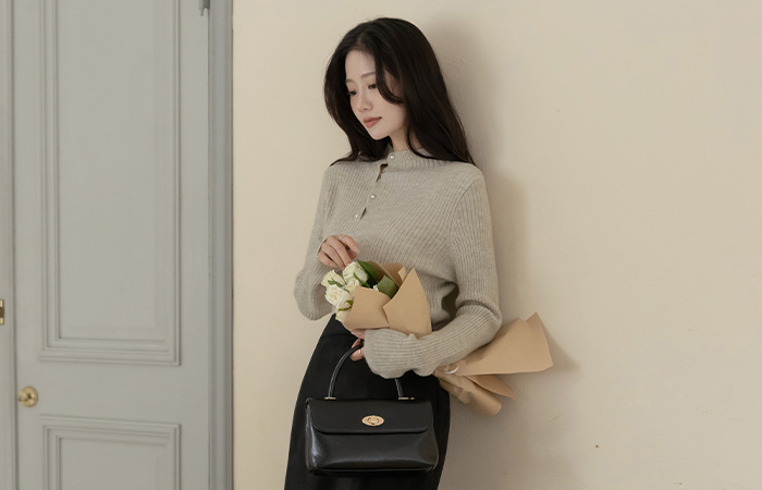 Half-Highneck Pearl Twist Button Corduroy Knit