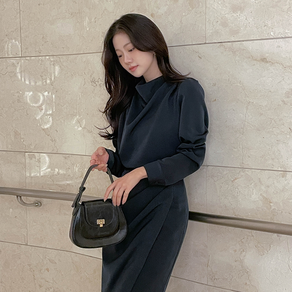 Velvet Cowl Half-Neck Set-up Blouse