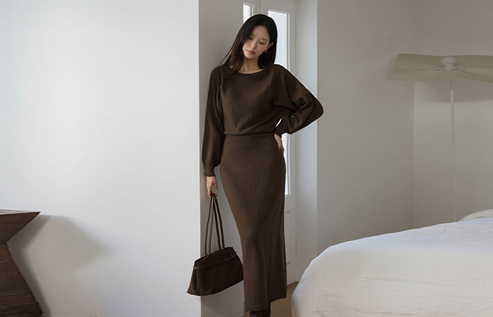 Boat Neck Back Cutting Wool Knit Long Dress