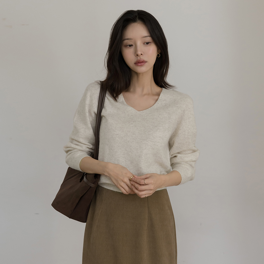 Wool100% V-neck Whole Garment Knit