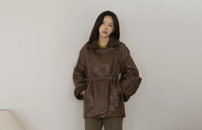 High-Neck Twinkle loose fit Mustang(+Belt)