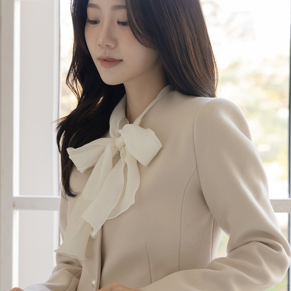 Feminine Pearl Button Set-up Jacket(+Tie)
