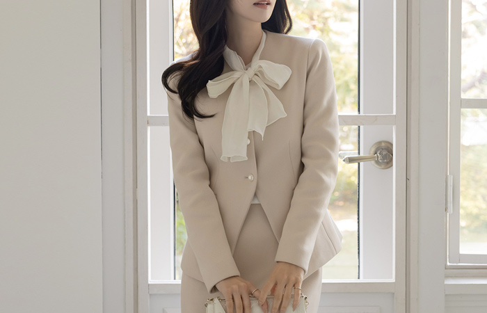 Feminine Pearl Button Set-up Jacket(+Tie)