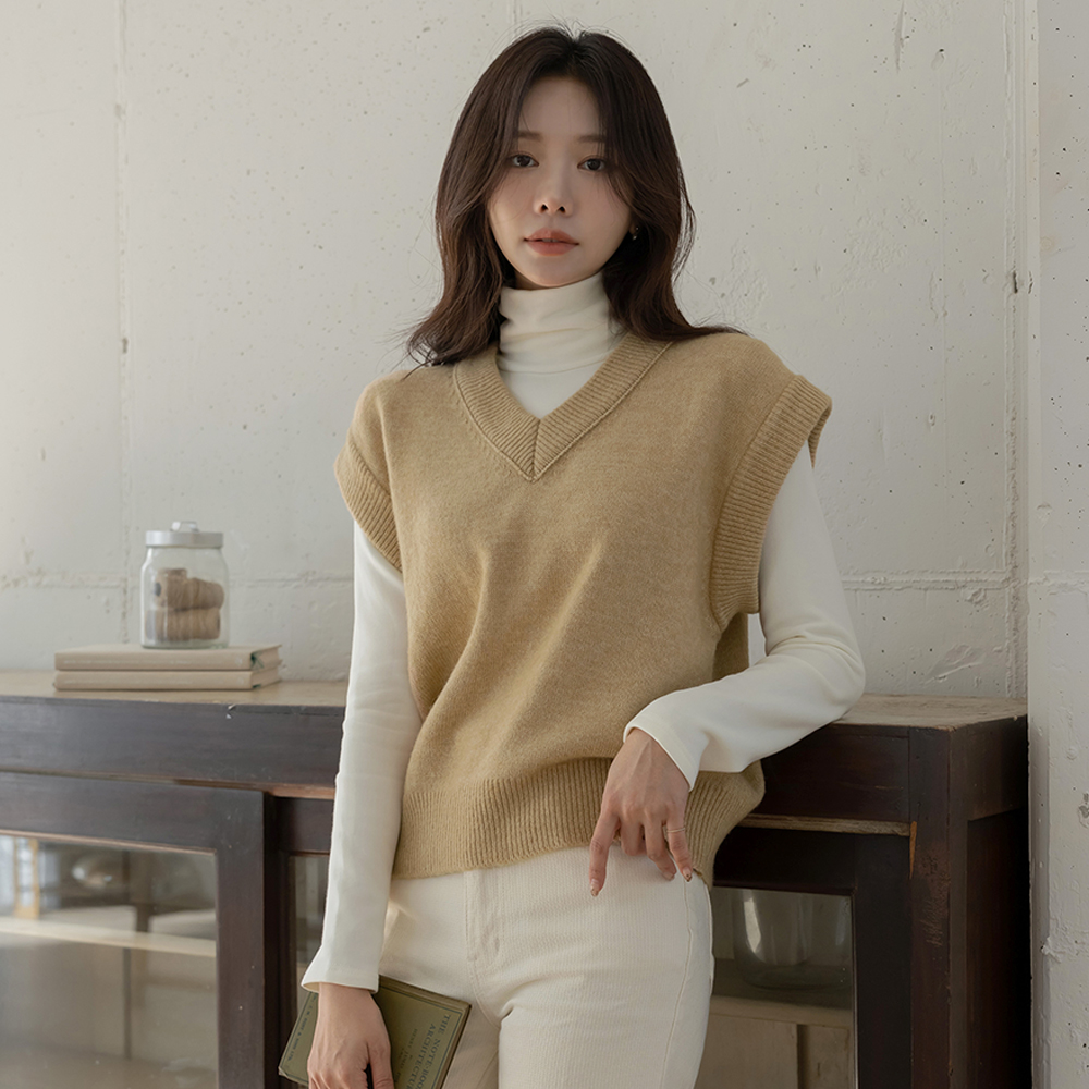 V-neck Superfine Merino Wool Knit Vest