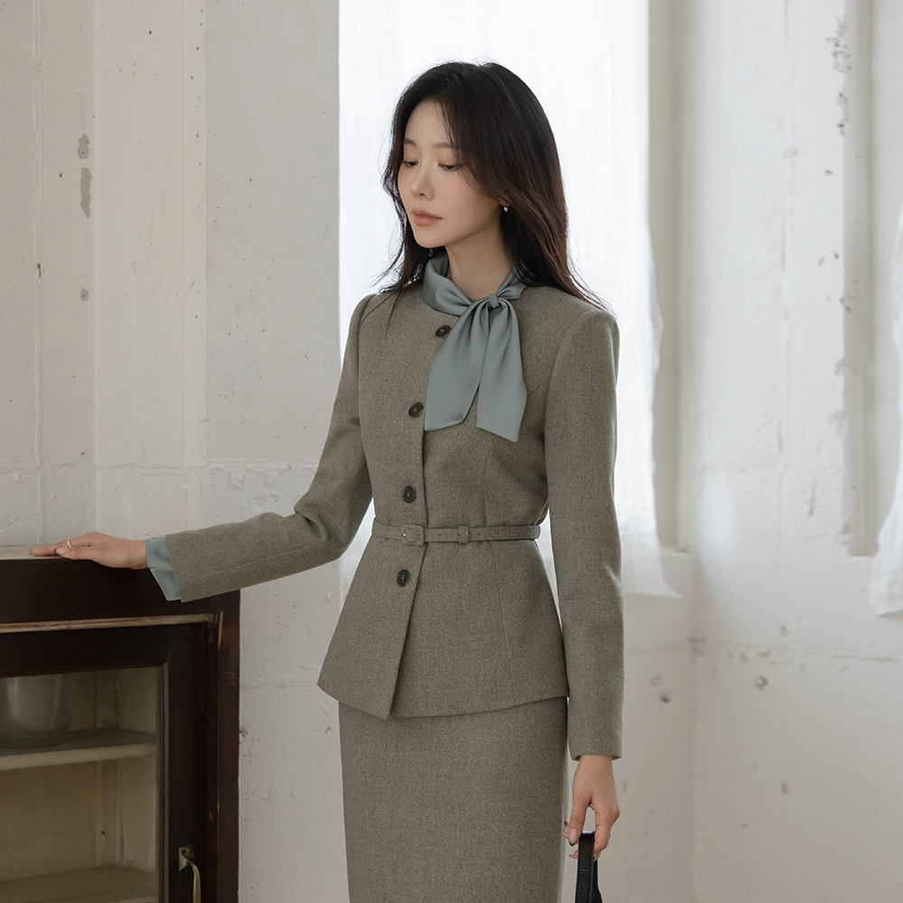 Modern Slim Line Set-up Jacket