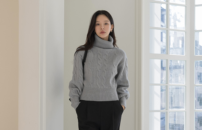 Turtleneck Crop Twiddle Knit