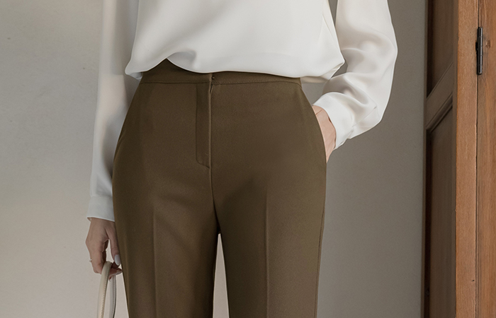 로운 Fleece Boot-Cut Slacks