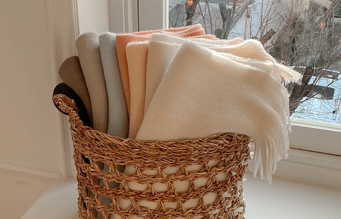 Soft Color Combination Tassel Muffler