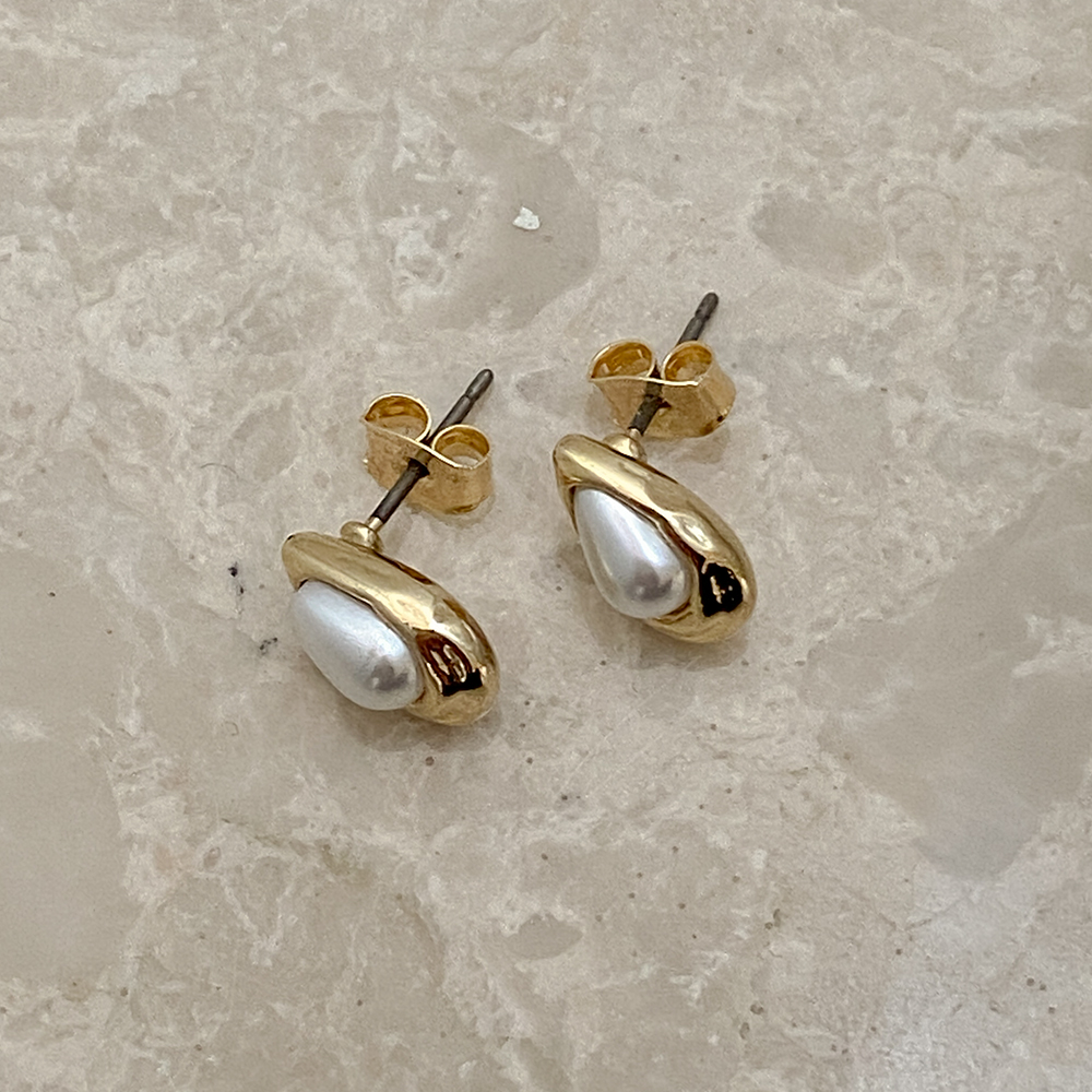 Simple Gold Rounding Pearl Earring