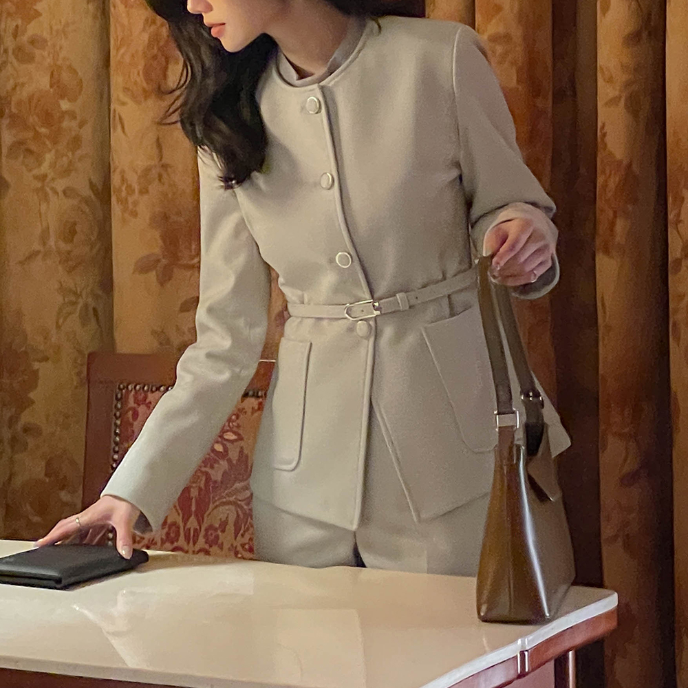 Michel Modern Raund neck Quilting Set-up Jacket_Belt