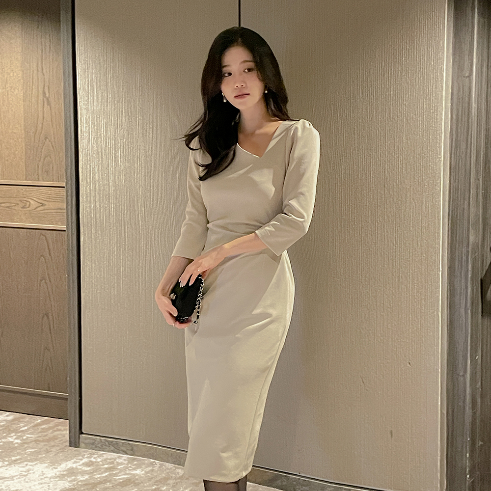 Tight Diagonal Neck Shirring H-line Dress