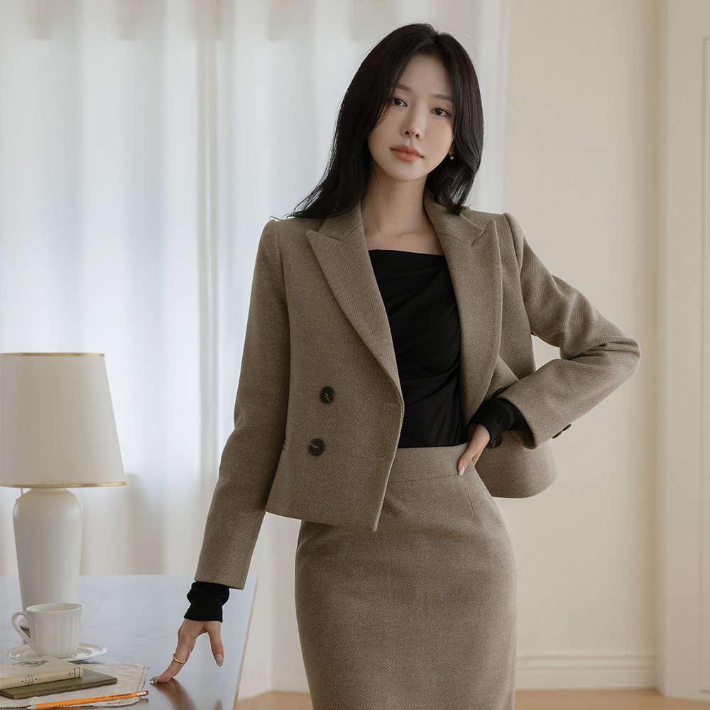 Anna Classic Wool Quilting Crop Set-up Jacket