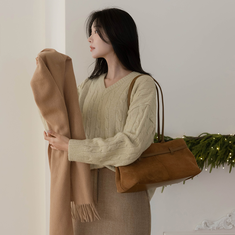 Thick VNeck Twiddle Wool loose fit Knit