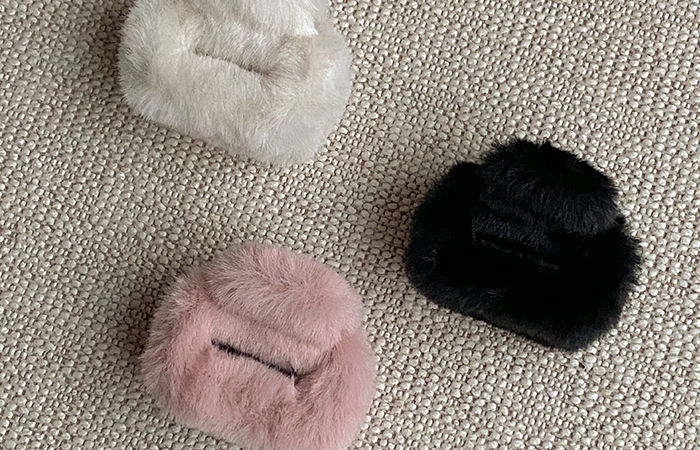 Square Fur Mini Hair Clip