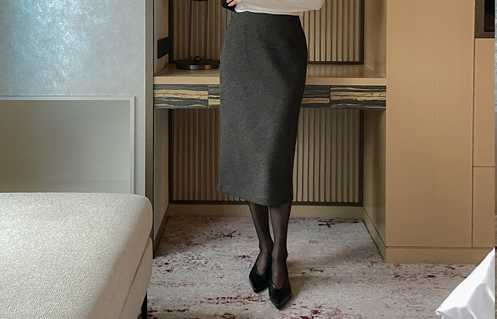 Fleece Back Cutting Zipper H-line Skirt