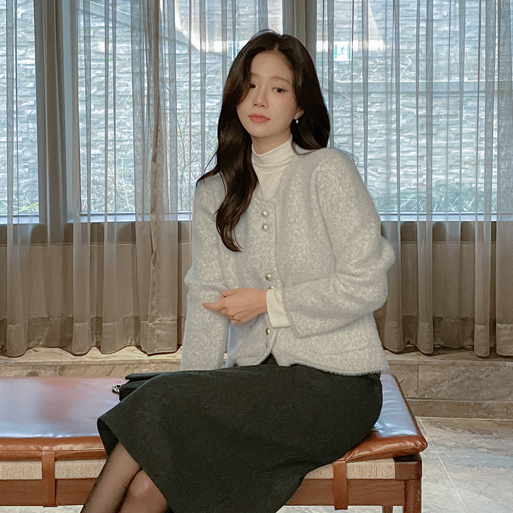 Snow Raund neck ODE Cardigan