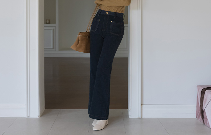 Velvet Pocket Point Boot-Cut Fleece Pants