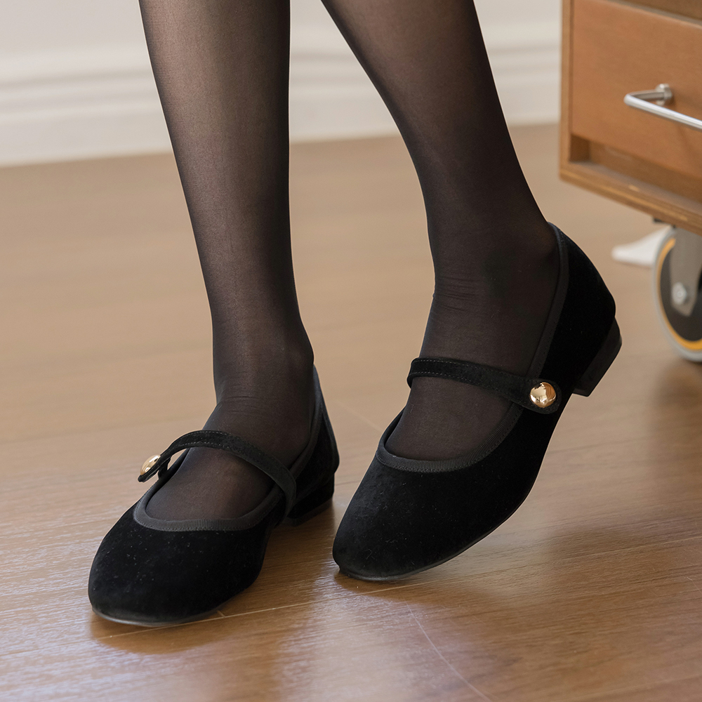 Romantic Velvet Mary-Jane Shoes