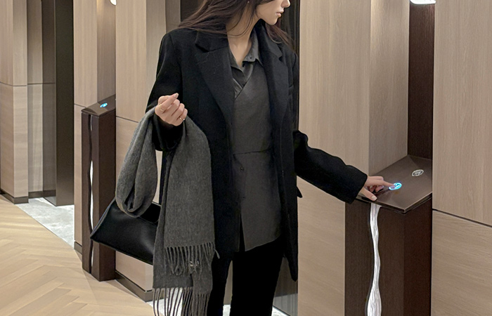 Classic Modern Wool 커버핏 Quilting Jacket