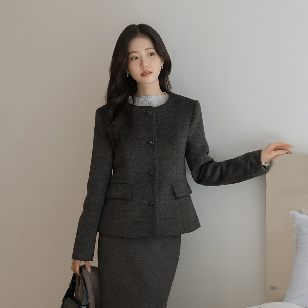 Modern Raund neck Wool Quilting Line Jacket