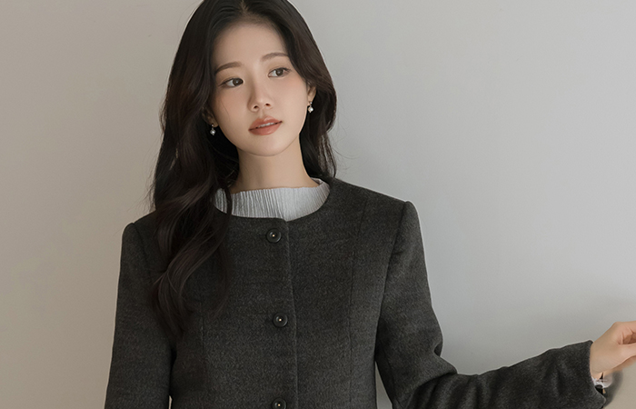 Modern Raund neck Wool Quilting Line Jacket