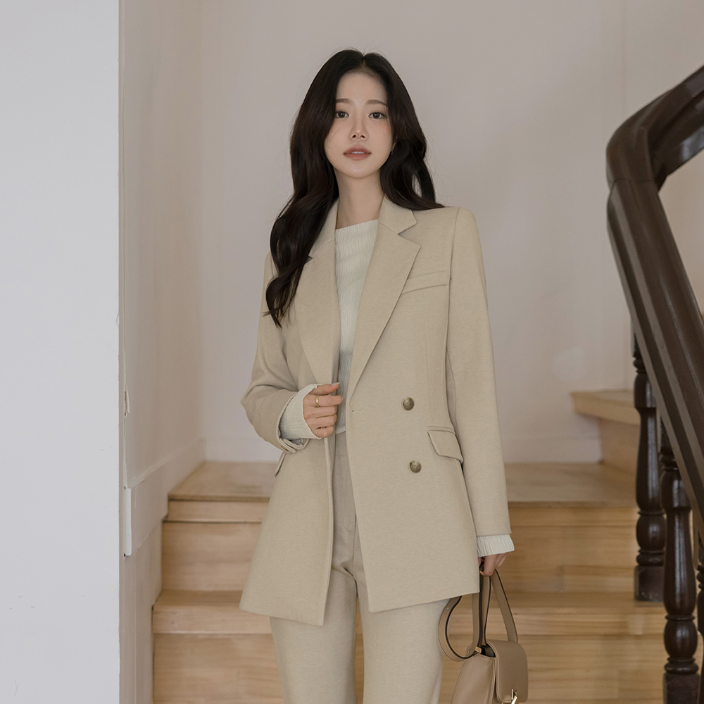 Louis Classic Tailored Collar Wool Set-up Jacket