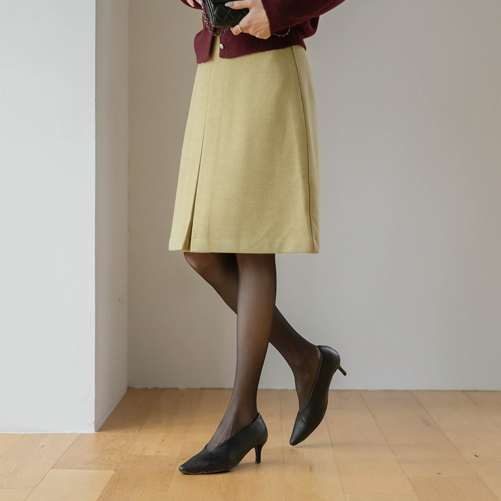 Mood Color Pintuck Semi- A-line Wool Skirt